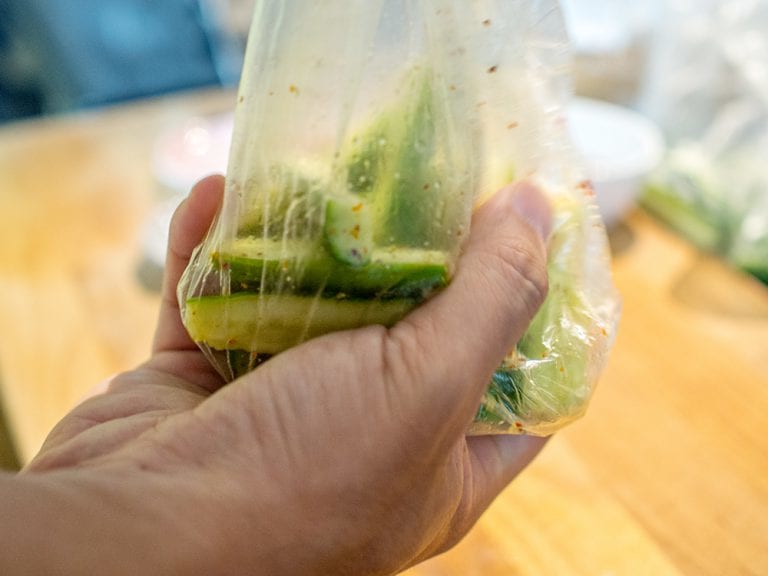 居酒屋麻油小黃瓜泡菜做法 步驟4