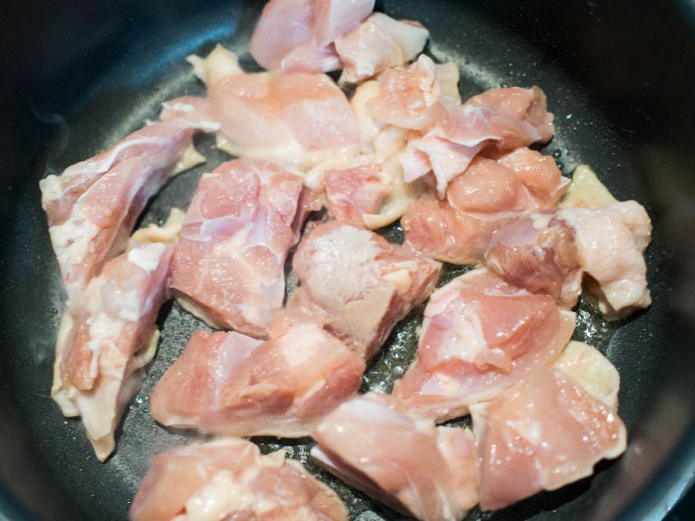 日式地瓜雞肉咖哩食譜｜一鍋到底的香甜 步驟4