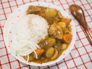 日式地瓜雞肉咖哩食譜｜一鍋到底的香甜