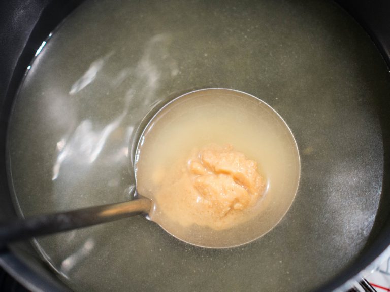 味噌湯的基本煮法 步驟1