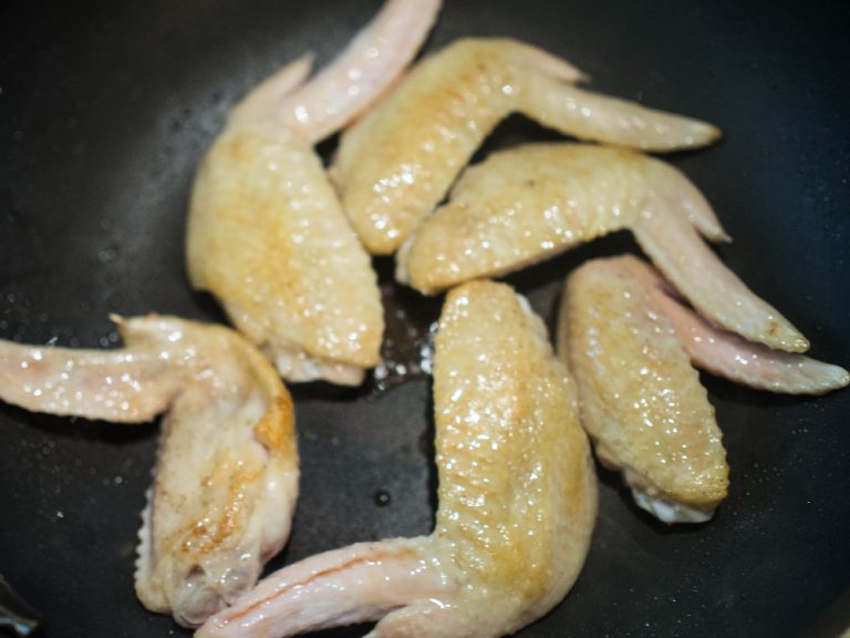 韓式辣炒雞翅｜允指的美味 步驟3