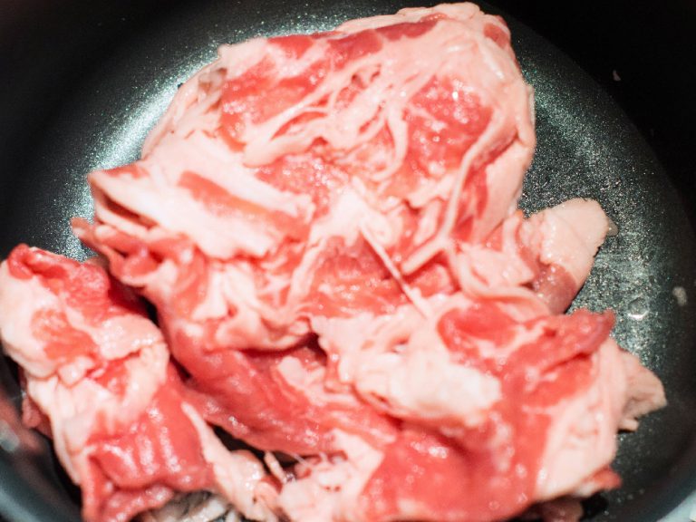 牛肉煮壽喜燒｜在家也能簡單做 步驟2