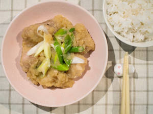 燉煮蘿蔔泥雞肉（鶏肉のみぞれ煮）