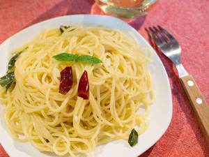 大蒜橄欖油義大利麵Aglio・Olio・Peperoncino基本作法