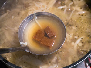 西式洋菇清湯｜コンソメスープ
