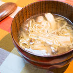 西式洋菇清湯｜コンソメスープ