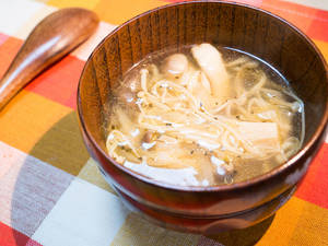 西式洋菇清湯｜コンソメスープ