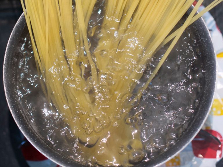 羅馬起司培根義大利蛋麵Roma Carbonara 步驟1