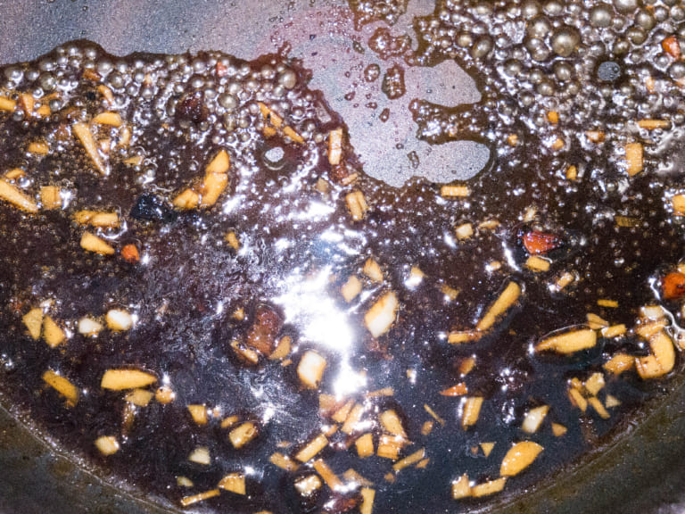 紅蘿蔔漢堡肉｜佐蒜蓉醬汁 步驟7