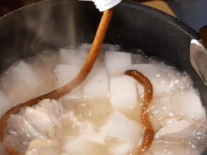 愛醬輕鬆做料理｜燉煮雞肉蘿蔔
