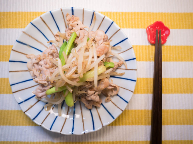蒜炒豬肉豆芽 步驟6