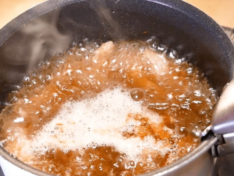 豬肉豆芽味噌湯 步驟4