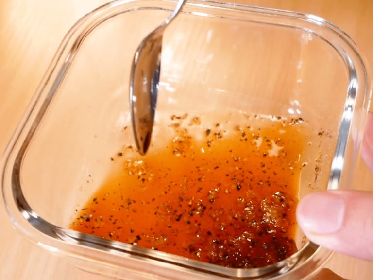 蒜炒豬肉豆芽 步驟3