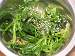 涼拌鰹魚醬油菠菜