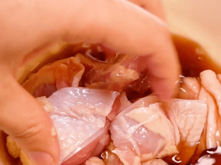 日式鰹魚醬油炸雞塊 步驟3