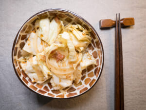 日式梅干涼拌高麗菜
