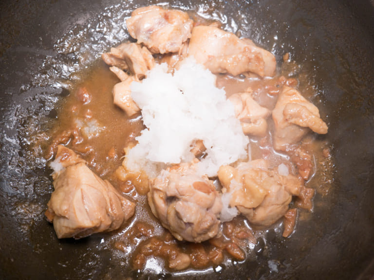日式梅肉煮蘿蔔泥雞腿肉 步驟7