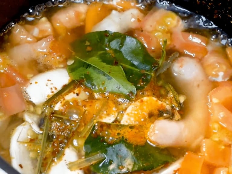 泰式椰香冬陰功湯 步驟3