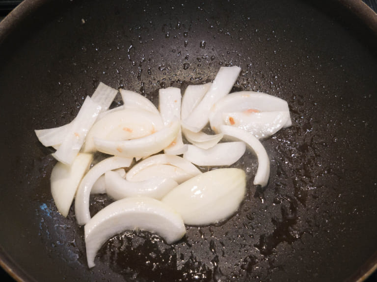 鮪魚清炒高麗菜 步驟3