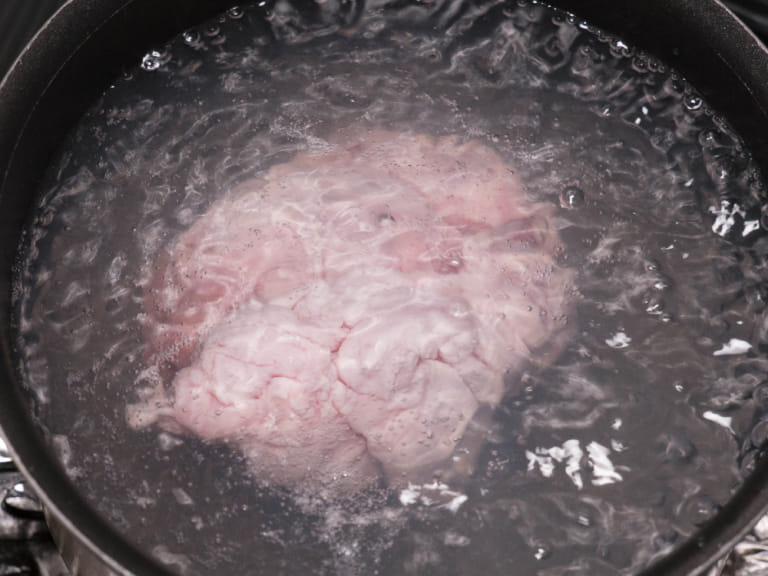 水煮豬肉小黃瓜佐豆瓣生薑醬汁 步驟3