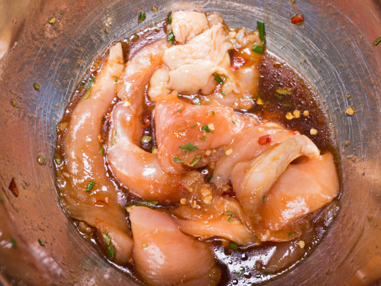 蒜香奶油馬鈴薯雞胸肉 步驟2
