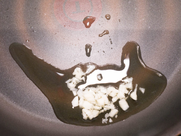 香辣紐奧良蕃茄奶油雞肉筆管麵 步驟2
