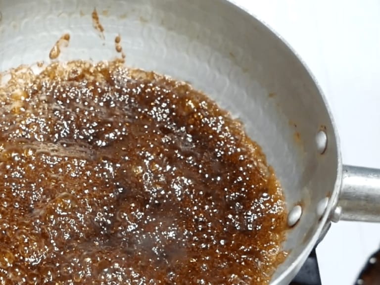老虎堂風黑糖珍珠鮮奶茶|黒糖タピオカミルクティー 步驟3