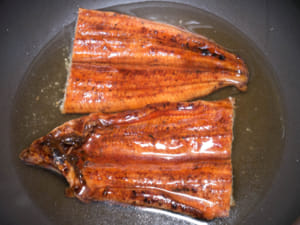 便宜的蒲燒鰻魚變的軟嫩高級的方法