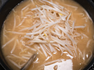 豆芽菜奶油味噌湯