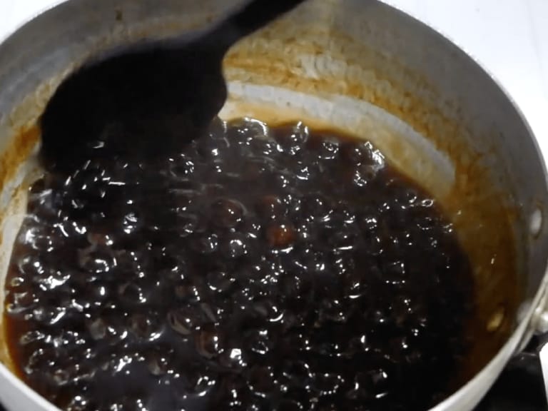 老虎堂風黑糖珍珠鮮奶茶|黒糖タピオカミルクティー 步驟5