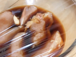 減肥食譜｜微波爐柑橘醋醬油佐嫩雞胸肉
