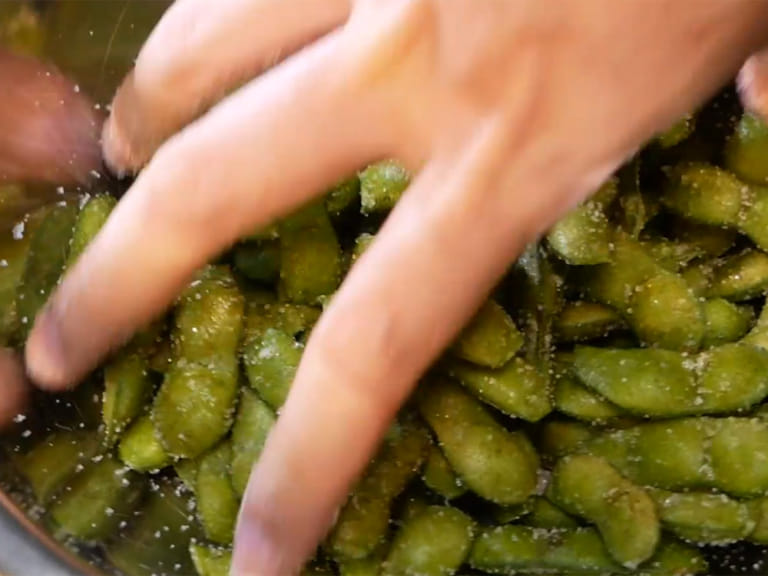 好吃毛豆的處理方法「蒸煮法」 步驟2