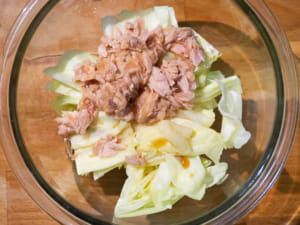 生薑高麗菜鮪魚拌菜｜微波爐輕鬆做