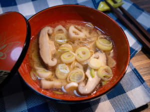 炒香菇蓮藕蔥味噌湯