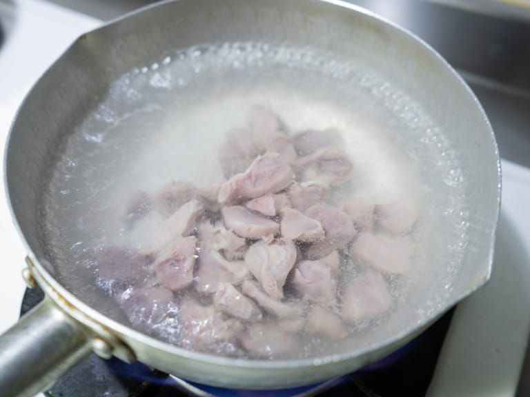 蒜味醬油醃漬雞胗 步驟2