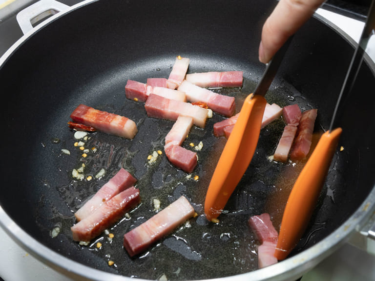 茄汁培根義大利麵｜家樂福食物轉型企劃 步驟5