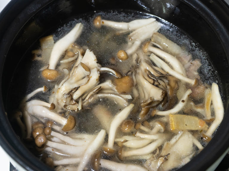 綜合鮮菇蔬菜湯 步驟4
