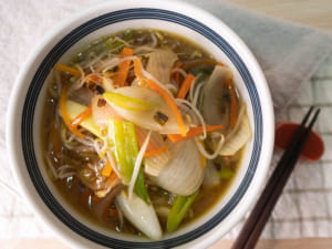 燴菜醬油拉麵｜輕食拉麵