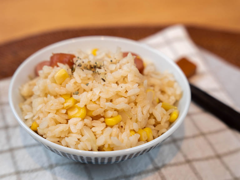 玉米香腸奶油炊飯 步驟3