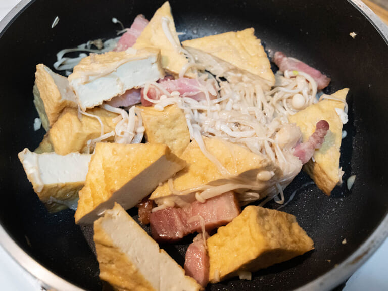 日式蒜鹽炒油豆腐 步驟2