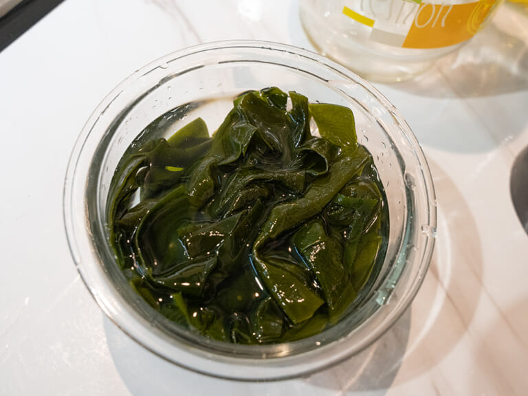 醋漬昆布 步驟1