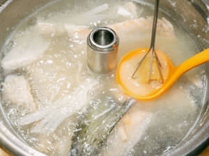 北海道鮭魚味噌『石狩鍋』｜北海道根昆布高湯
