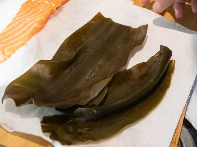 昆布裹鮭魚生魚片｜costco好市多鮭魚 步驟3