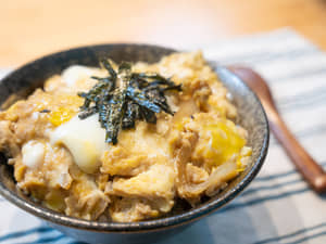 鰹魚醬油玉子丼｜古早味丼飯