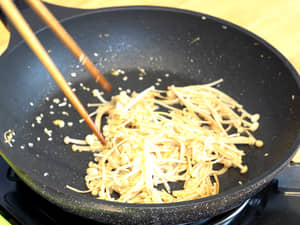 韓式金針菇拌菜
