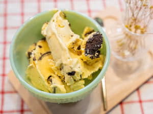 Oreo奥力奥冰淇淋雪糕作法，濃郁又簡單，免冰淇淋機