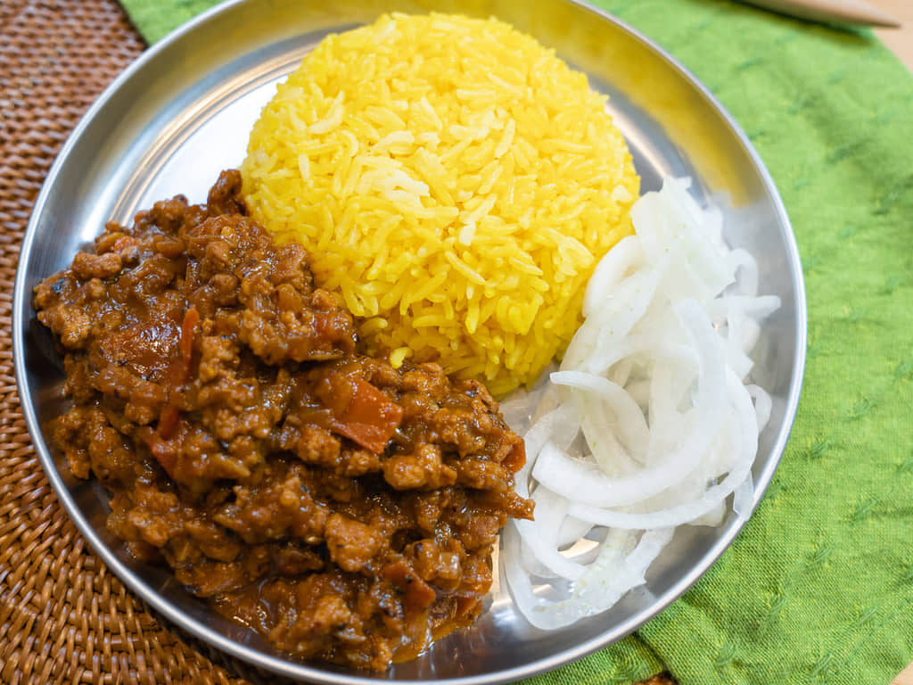 用咖哩粉完成超越餐廳的美味，「印度肉末咖哩」