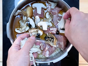 雞肉牛蒡百菇炊飯