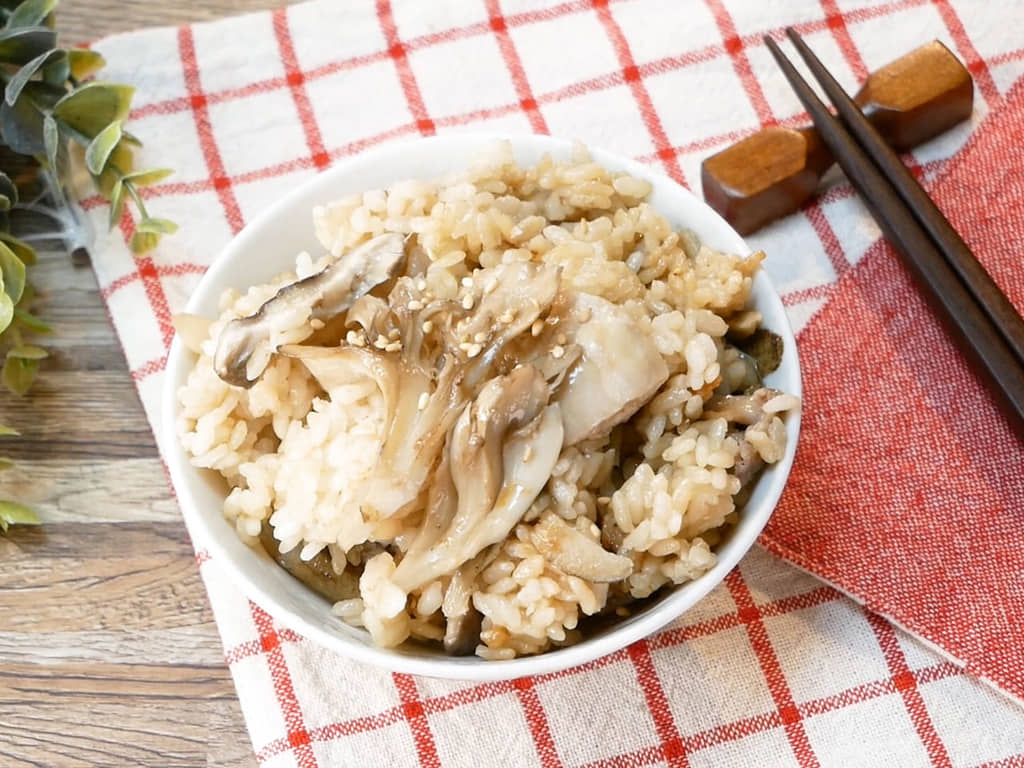 雞肉牛蒡百菇炊飯