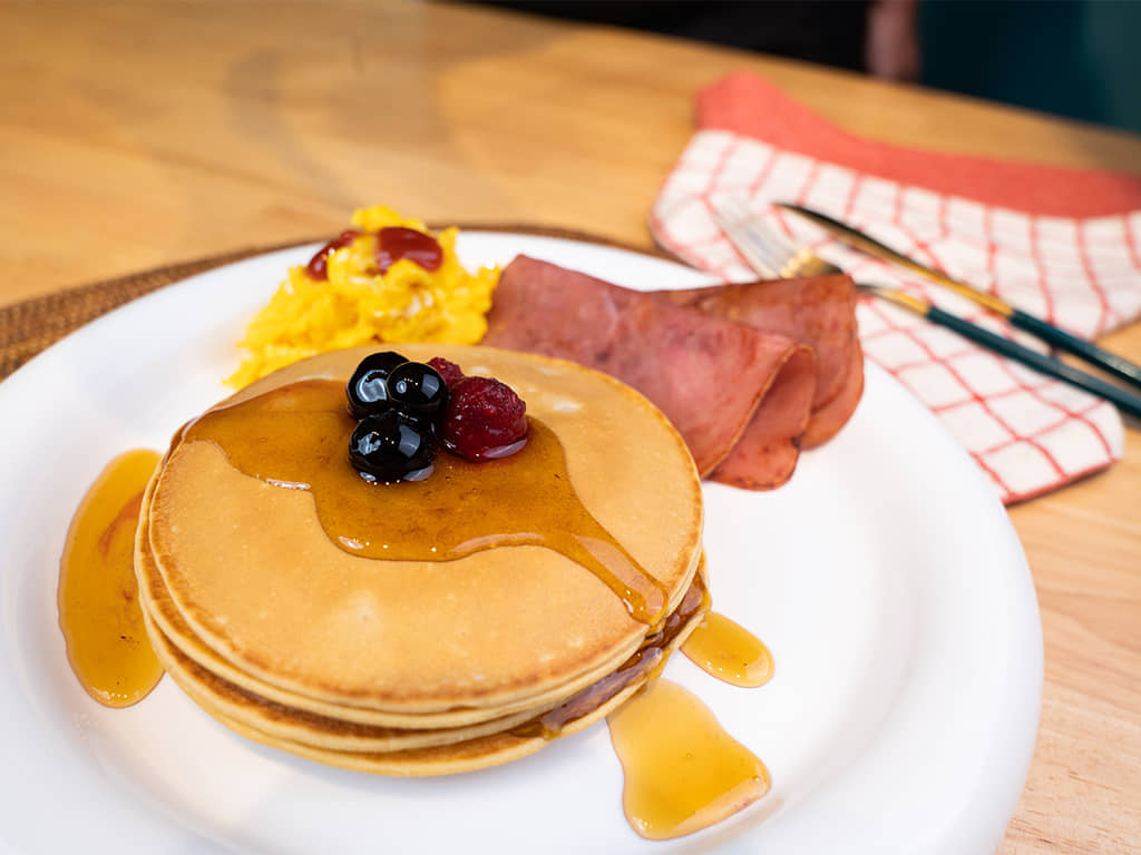 簡單自製鬆餅粉｜如何煎出光滑細緻表面的漂亮鬆餅